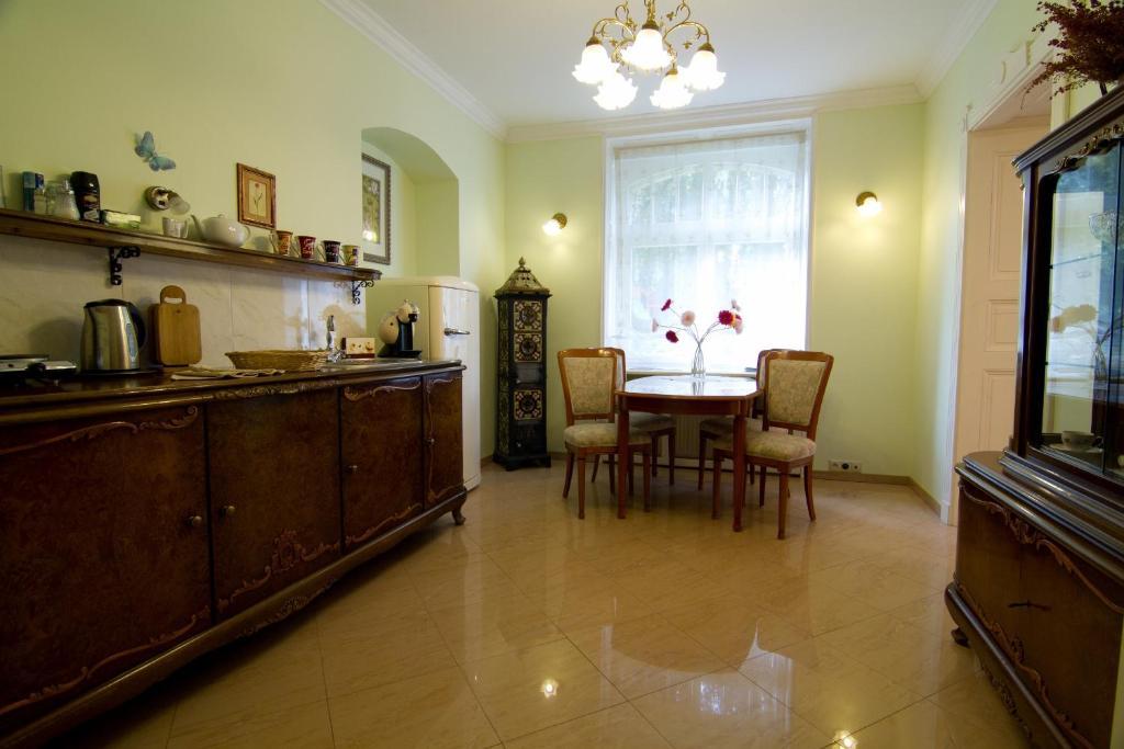 كارلوفي فاري Apartmany Villa Liberty الغرفة الصورة